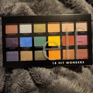 Elf 18 Hit wonders eye shadow palette